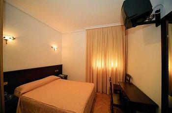 Pensión Hostal Hispano 2*