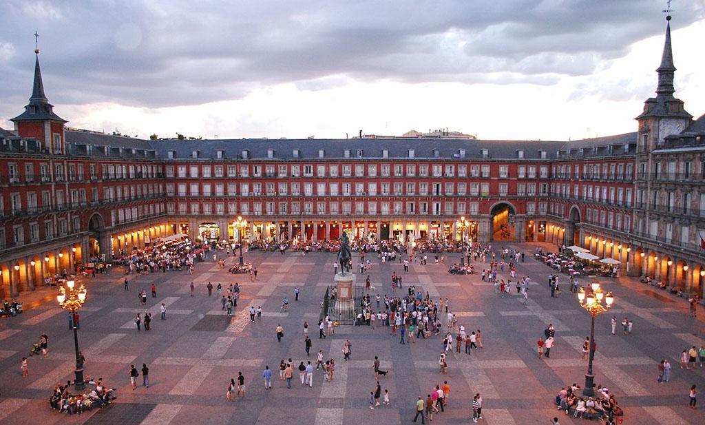 Hostal Hispano 2* Madrid